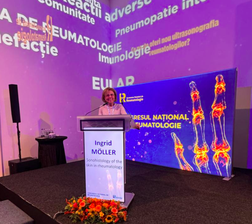 La Dra. Ingrid Möller durante su ponencia sobre sono-histología de la piel en reumatología